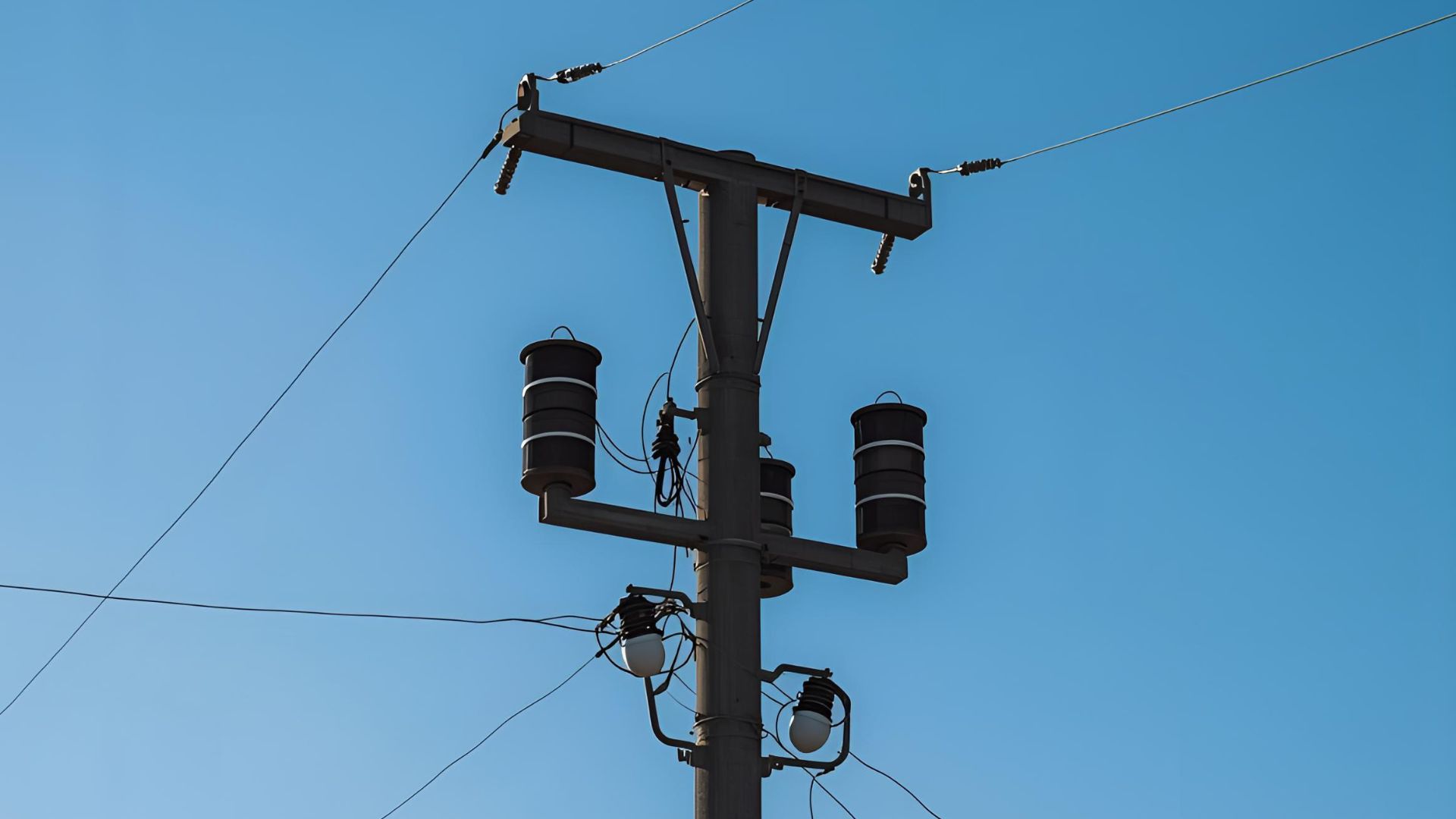 Conta de luz terá cobrança extra em setembro com bandeira vermelha 2