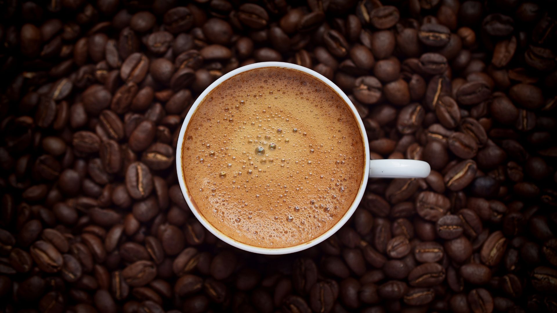 Preço do café deve subir até 15% nos supermercados com alta histórica de 60% em 12 meses