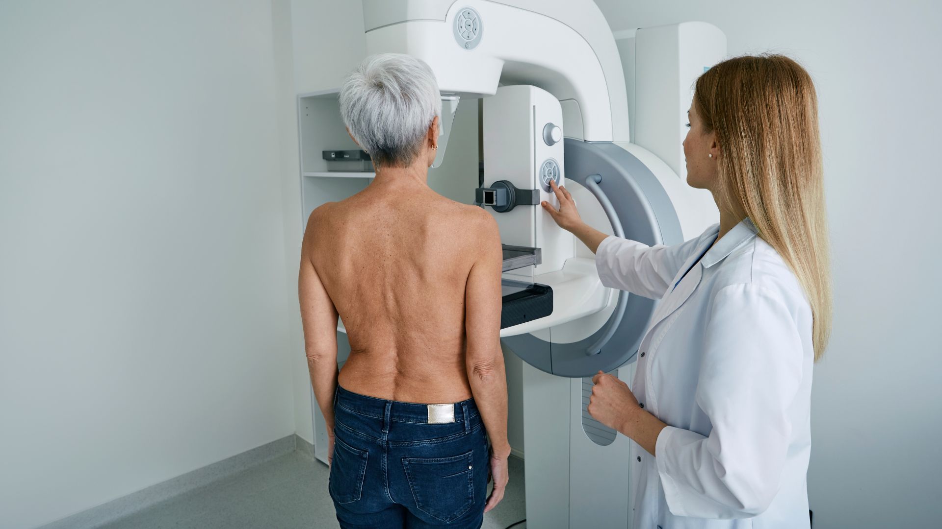 lei amplia acesso à mamografia e garante exame pelo sus a mulheres a partir dos 40 anos