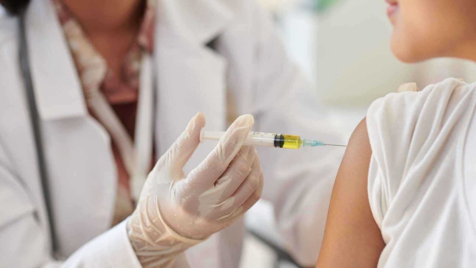 Anvisa amplia indicação da vacina contra HPV para prevenção de cânceres de cabeça e pescoço