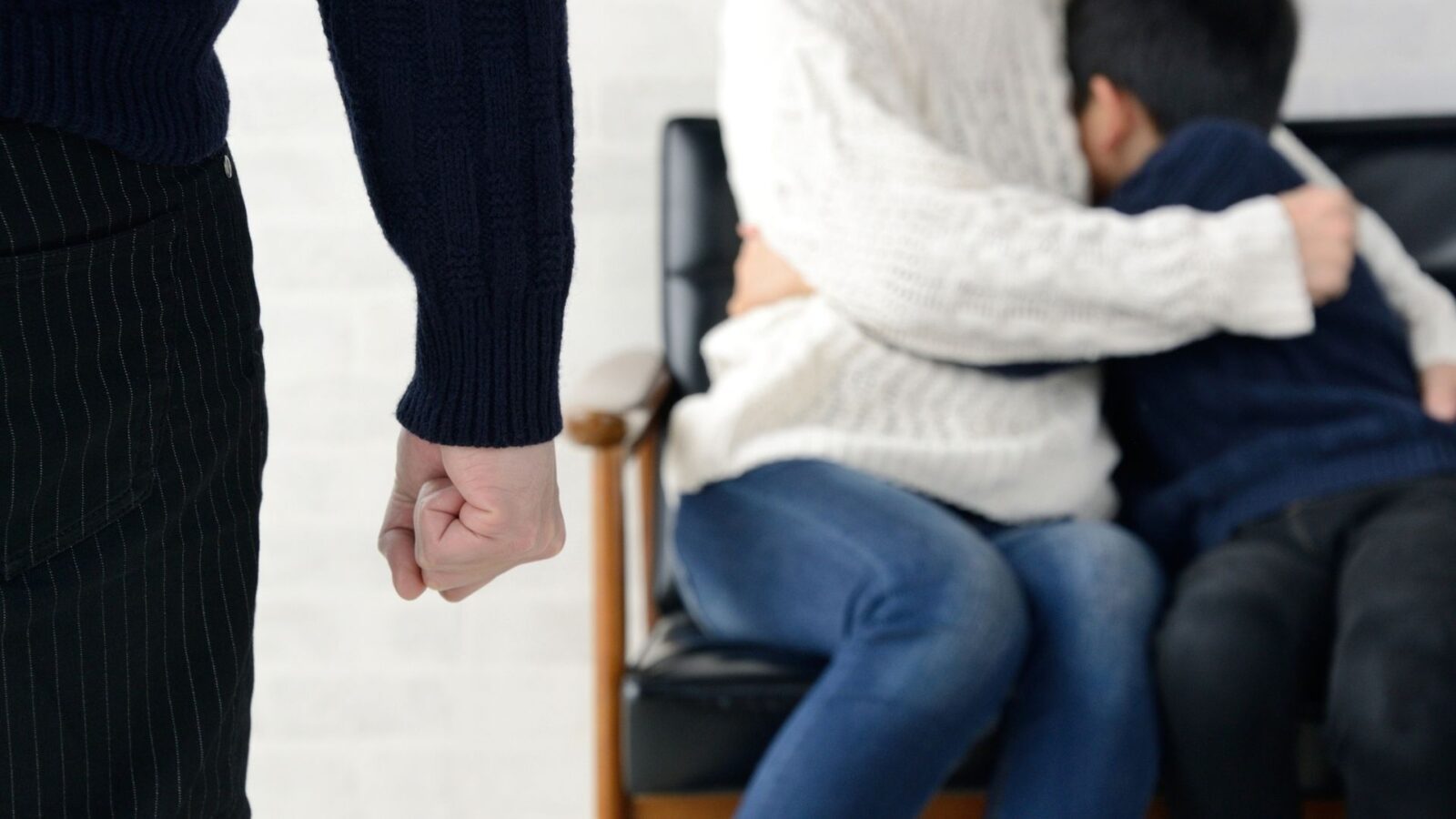 Vicaricídio: matar filhos para atingir a mãe vira crime hediondo após aprovação no Senado