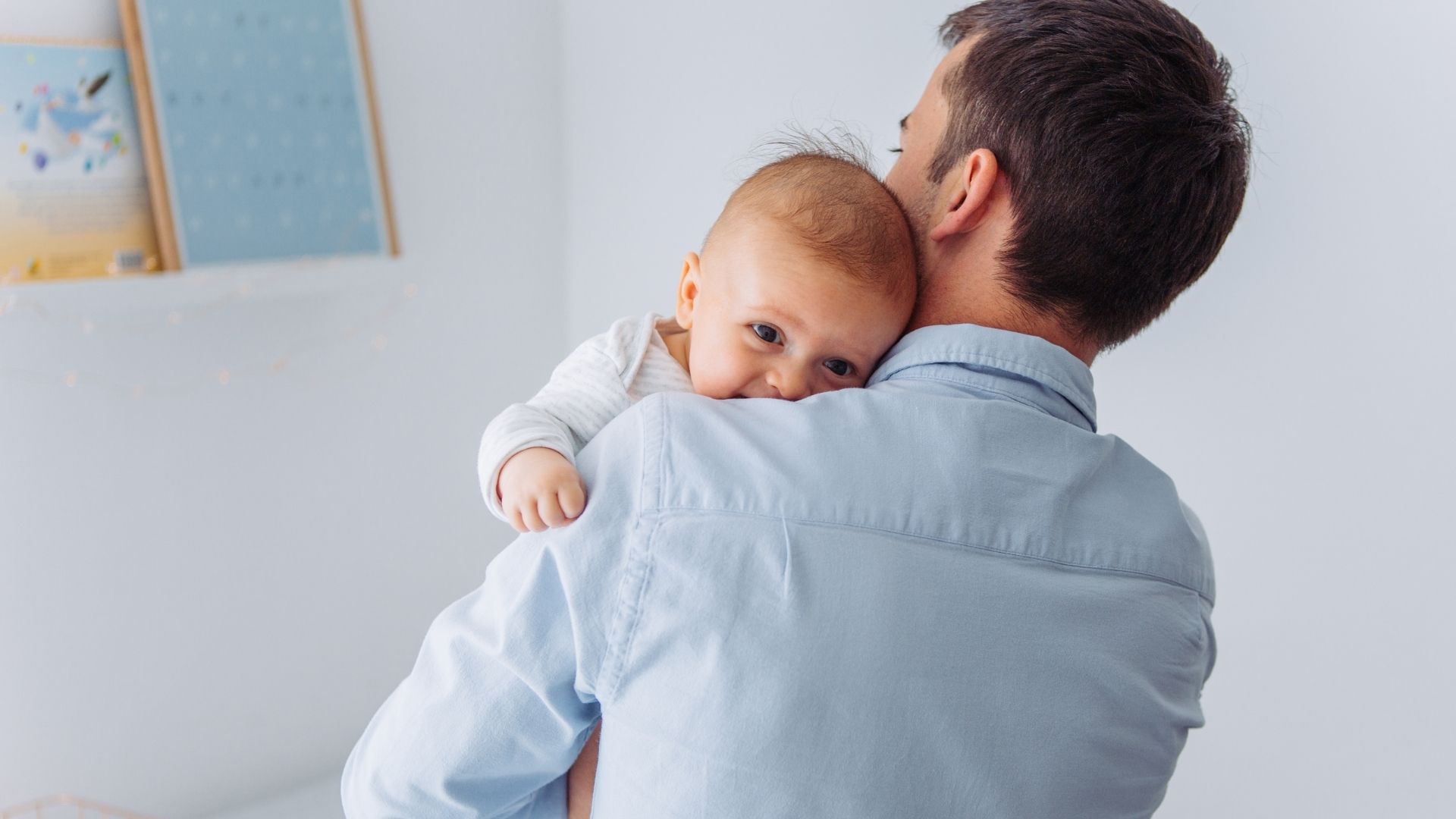 Licença-paternidade é ampliada para 20 dias e passa a incluir novo benefício