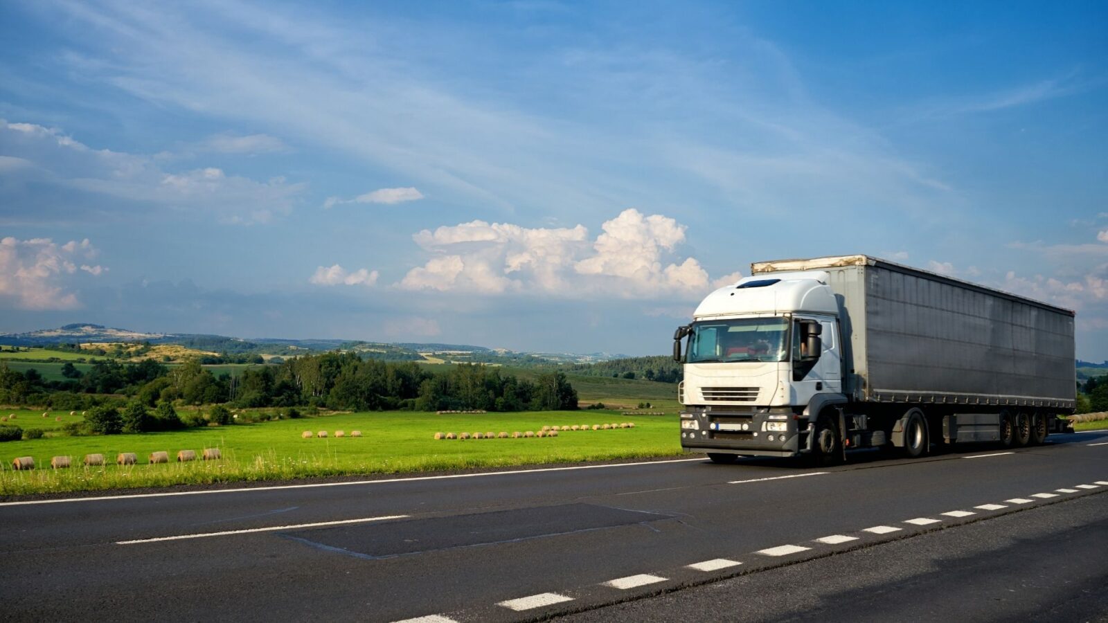 Governo federal lança pacote para tentar segurar preços de combustíveis e passagens