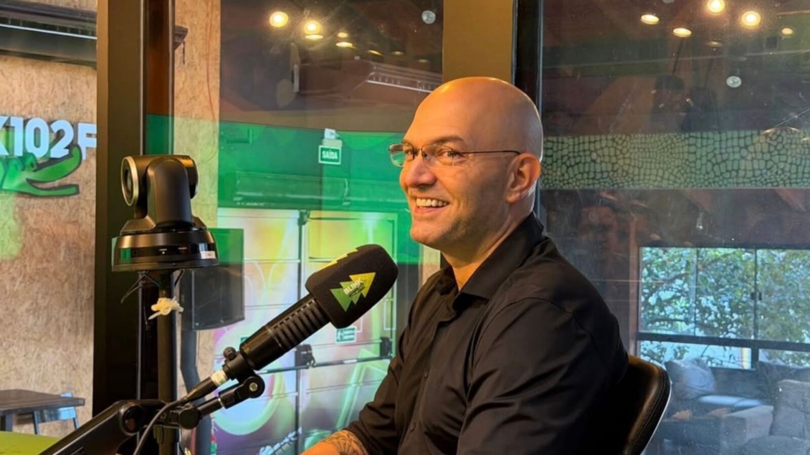 Restrição ao celular melhora rendimento e convivência em escolas de MS, dizem educadores