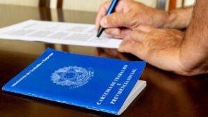 INSS envia aviso sobre 13º e alerta beneficiários contra golpes